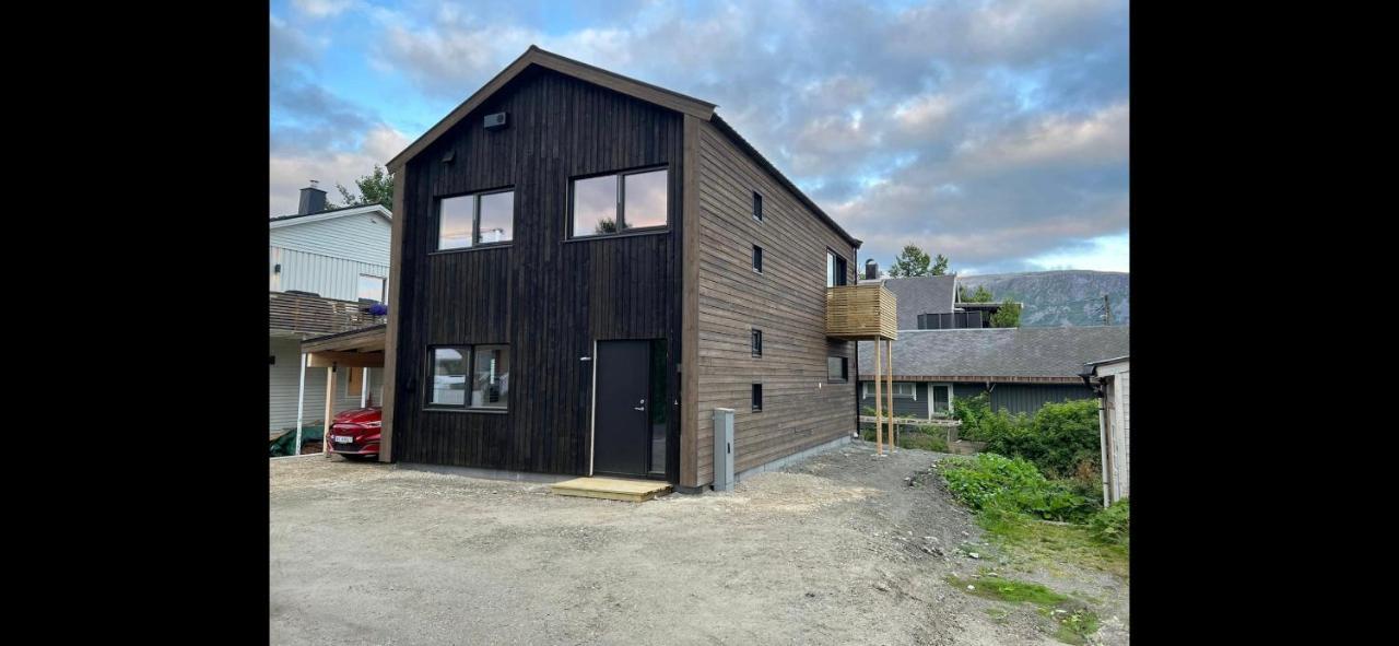 Skagesund Guest House With Free Parking Tromsø Esterno foto